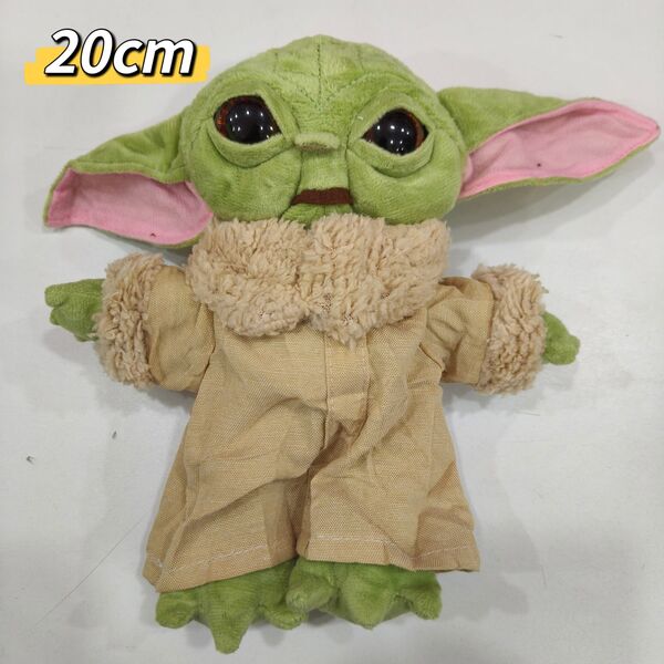 Yoda con ropa
